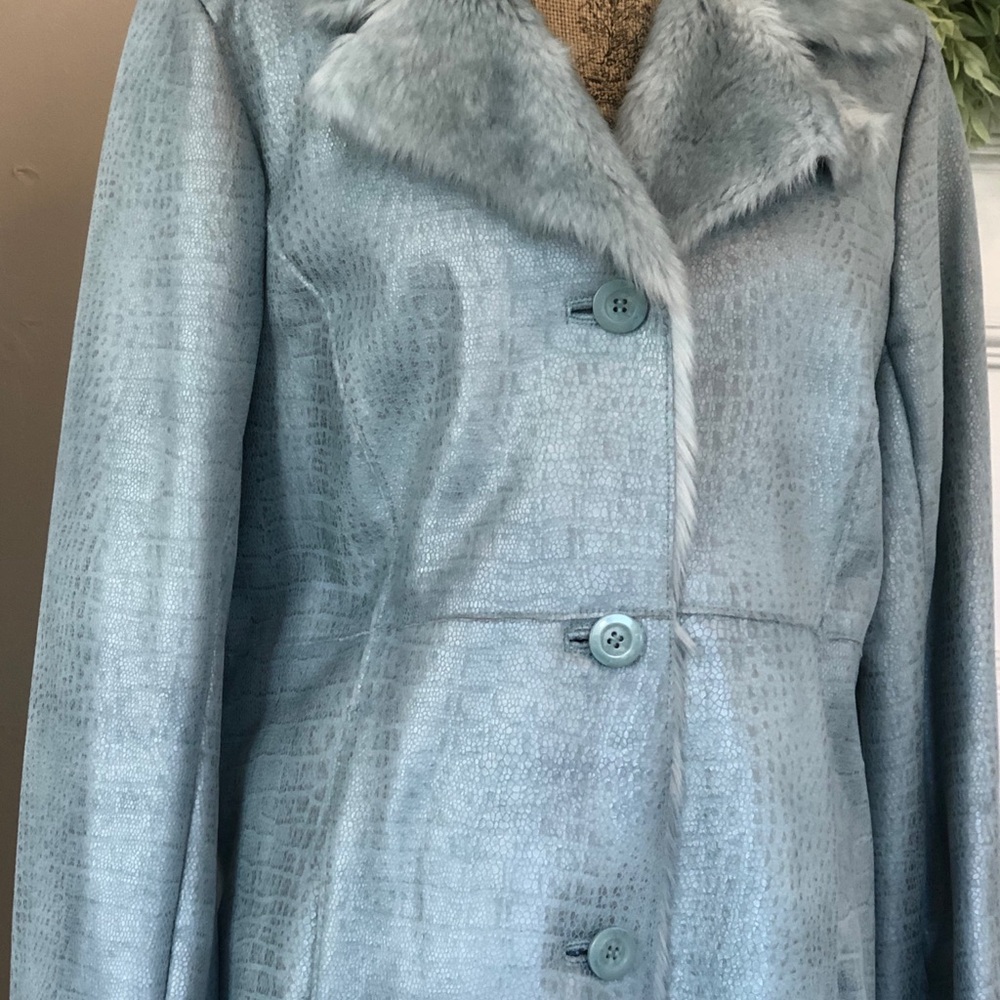 Jacket - Picture 3 of 10